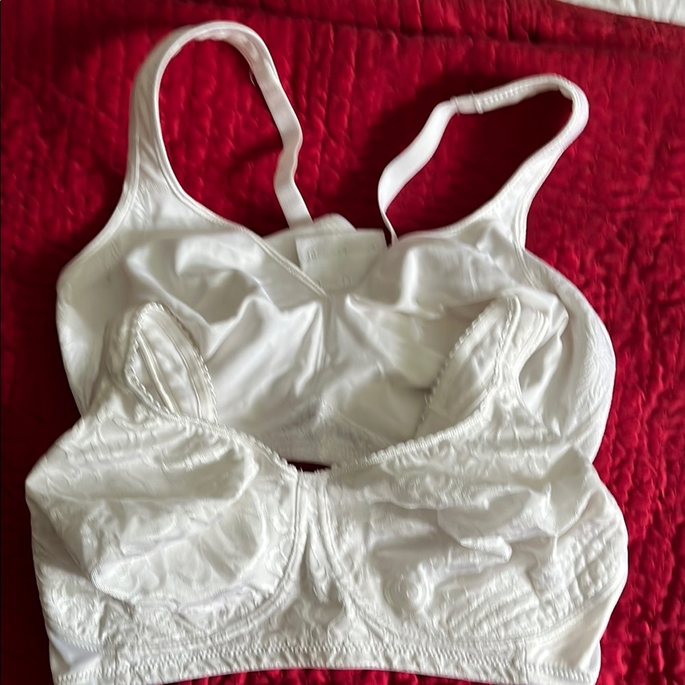 Playtex White Wireless Bra with Adjustable Straps